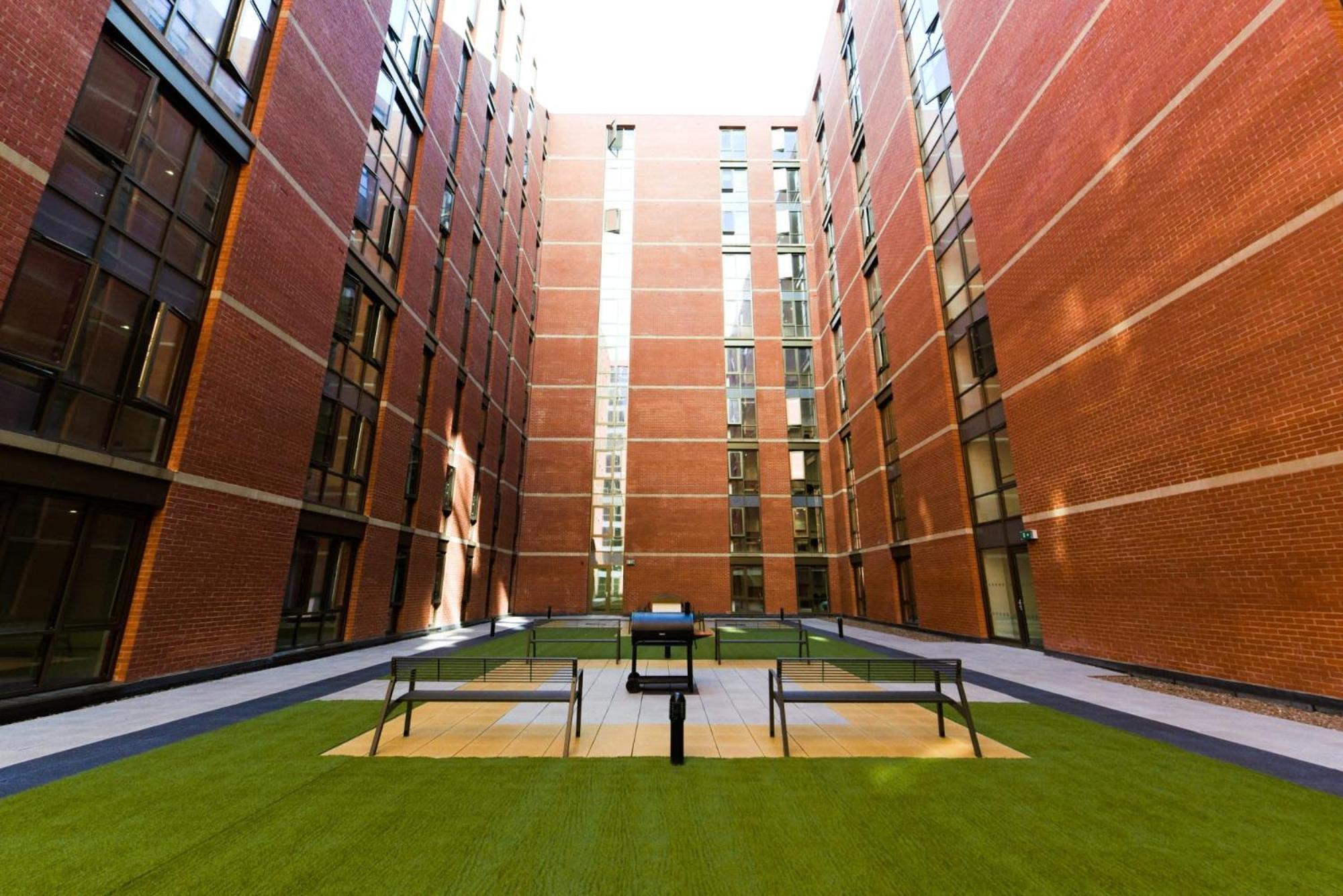 Appartement For Students Only At Great Patrick Street à Belfast Extérieur photo